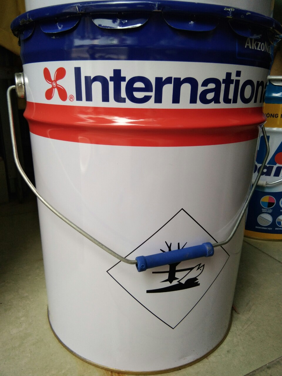 Sơn chịu nhiệt 540 độ Intertherm 50